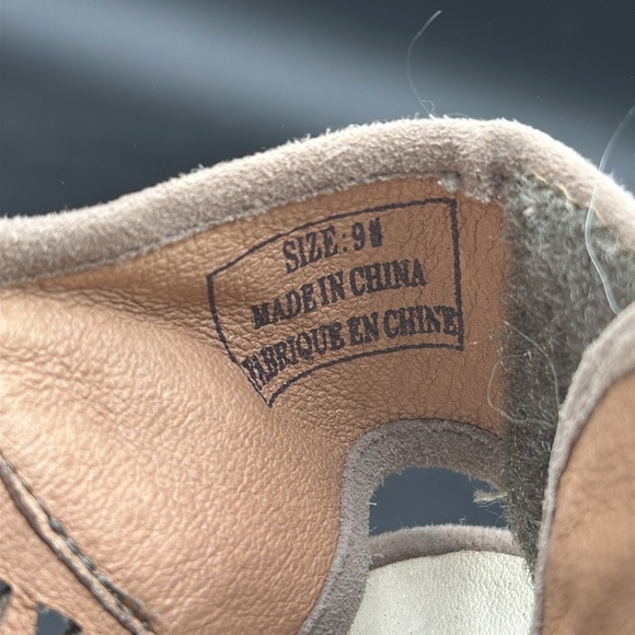 tan suede Jeffrey Campbell Quebec cutout open toe block heels size 9 - Picture 5 of 6